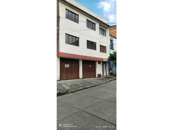 Edificio en venta en Miraflores, Cali, 416 m² · foto 2 de 22