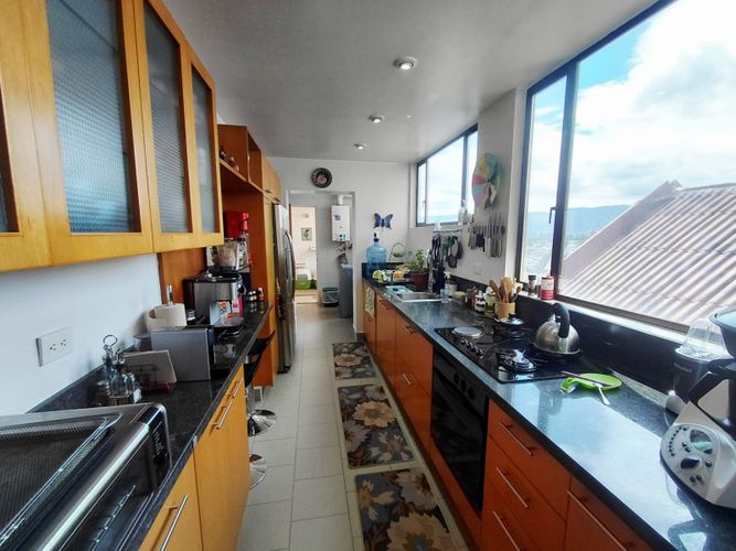 Apartamento de 3 alcobas en venta en Club De Los Lagartos, Bogotá, 196 m² · foto 6 de 24