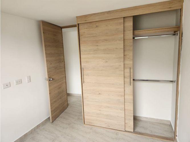 Apartamento de 3 alcobas en venta en Hato Viejo, Bello, 73 m² · foto 12 de 15