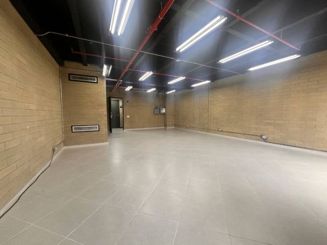 Oficina en arriendo en La Aguacatala, Medellín, 72 m² · foto 3 de 7