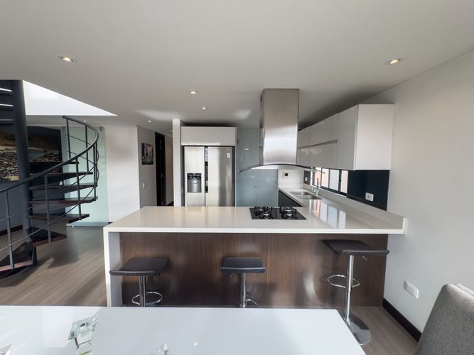 Apartamento de 3 alcobas en venta en San Patricio, Bogotá, 175 m² · foto 3 de 10