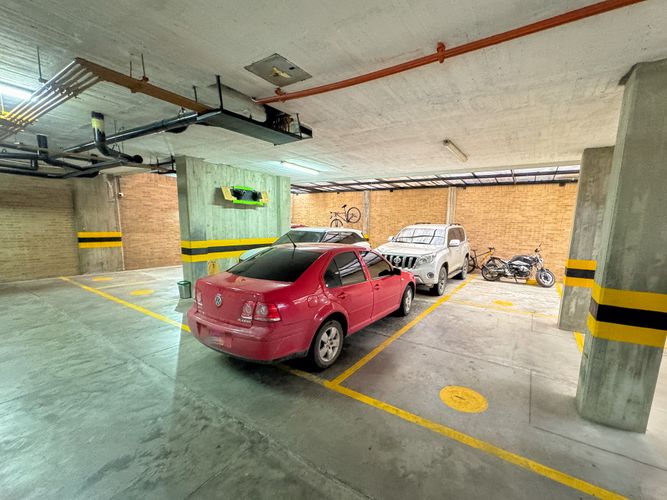 Apartamento de 3 alcobas en venta en San Patricio, Bogotá, 175 m² · foto 10 de 10
