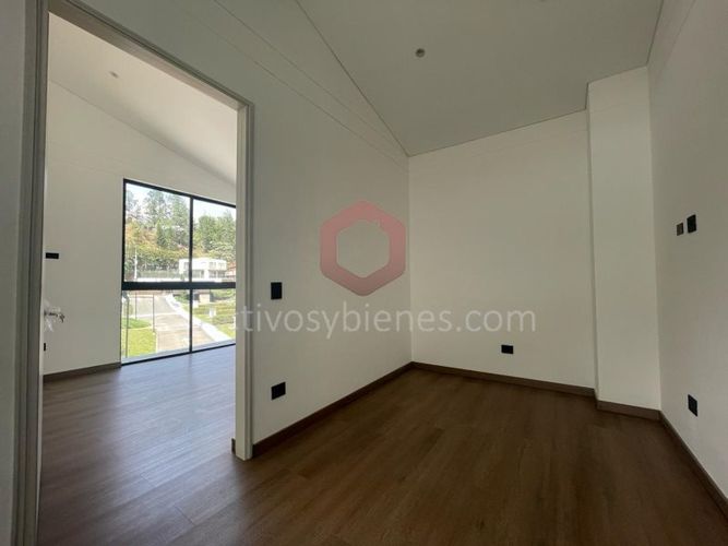 Casa de 4 alcobas en venta en El Porvenir, Rionegro, 182 m² · foto 8 de 24