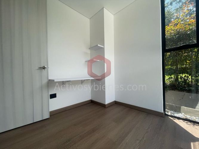 Casa de 4 alcobas en venta en El Porvenir, Rionegro, 182 m² · foto 16 de 24
