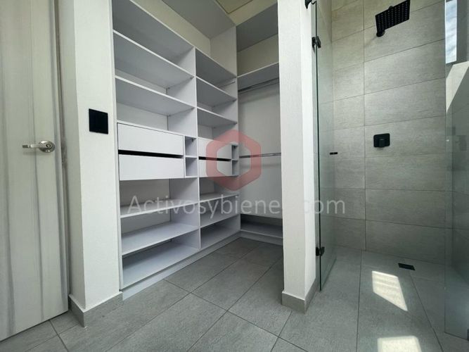 Casa de 4 alcobas en venta en El Porvenir, Rionegro, 182 m² · foto 19 de 24