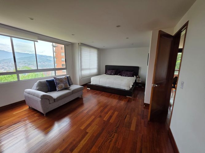Apartamento de 3 alcobas en venta en Altos Del Poblado, Medellín, 227 m² · foto 12 de 13