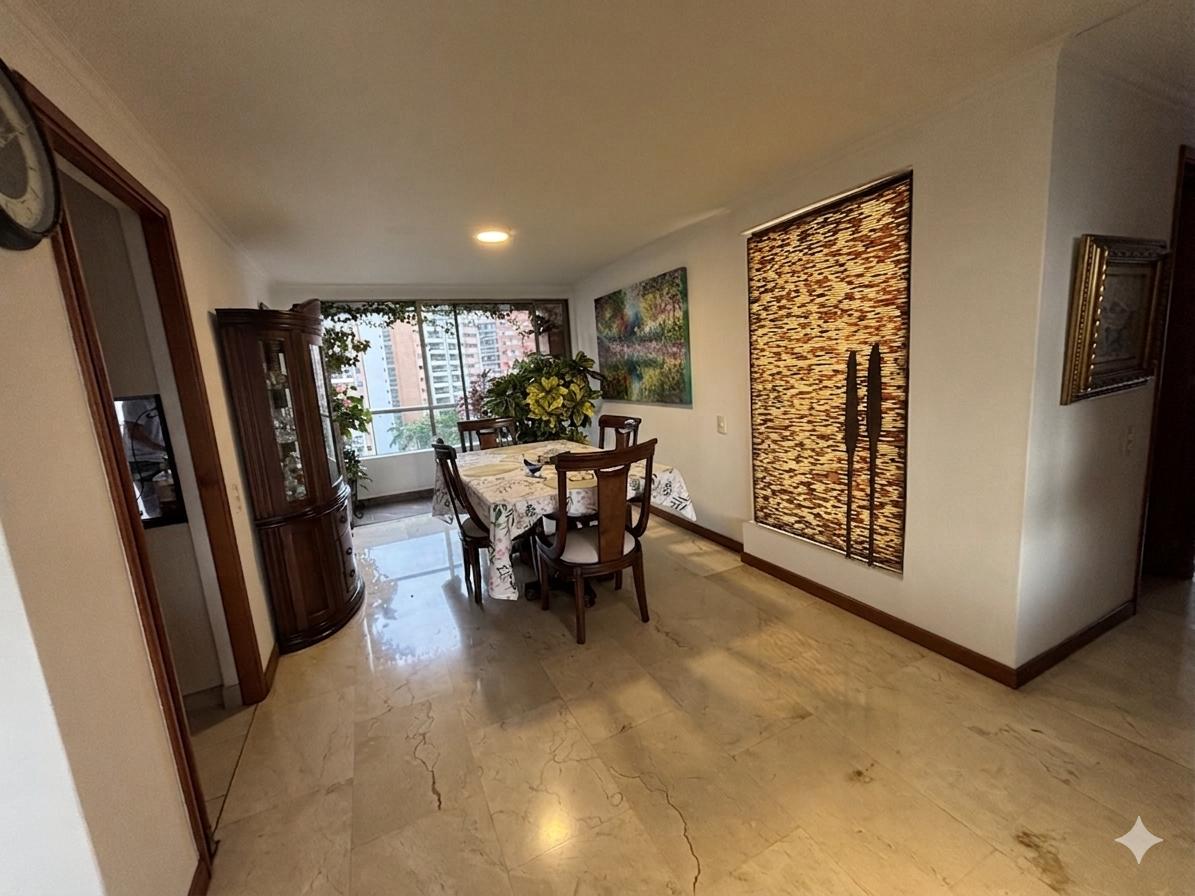 Apartamento en venta en El Poblado, Medellín · foto 4 de 13