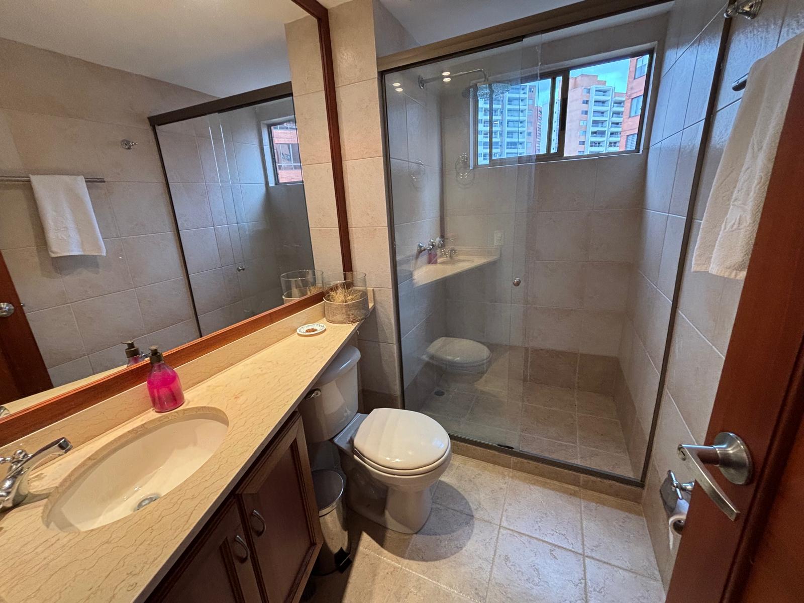 Apartamento en venta en El Poblado, Medellín · foto 11 de 13