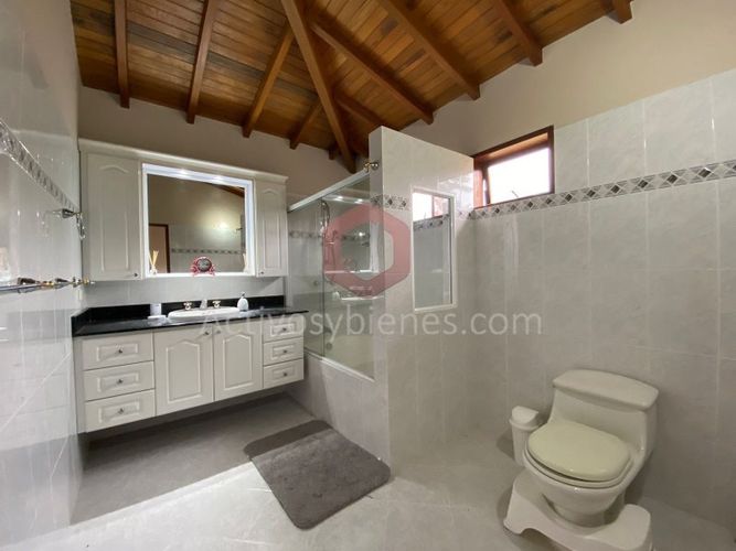 Casa de 3 alcobas en venta en El Porvenir, Rionegro · foto 22 de 24