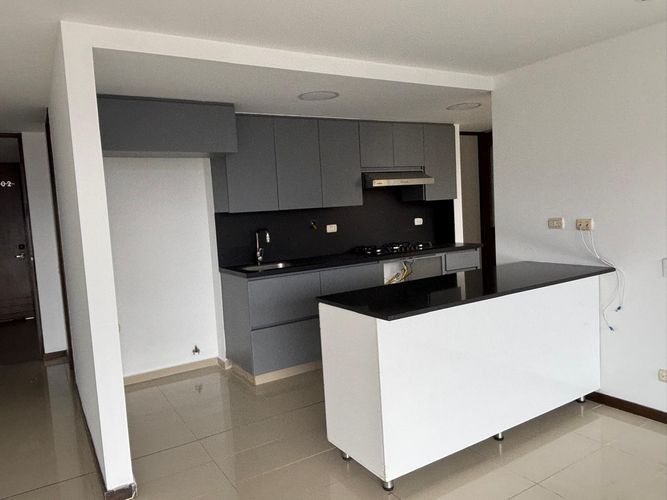 Apartamento de 3 alcobas en venta en El Poblado, Medellín, 114 m² · foto 2 de 11