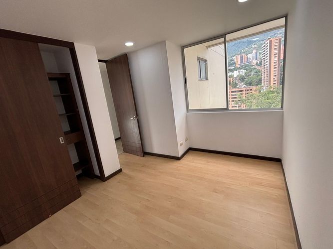 Apartamento de 3 alcobas en venta en El Poblado, Medellín, 114 m² · foto 4 de 11