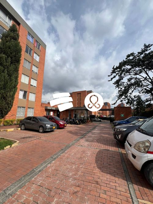 Apartamento de 3 alcobas en venta en Isla Del Sol, Bogotá, 52 m² · foto 2 de 15