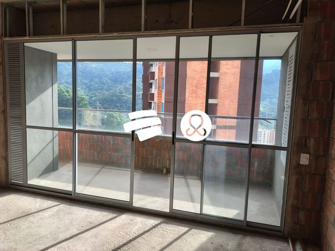 Apartamento de 3 alcobas en venta en Entreamigos, Sabaneta, 67 m² · foto 2 de 10