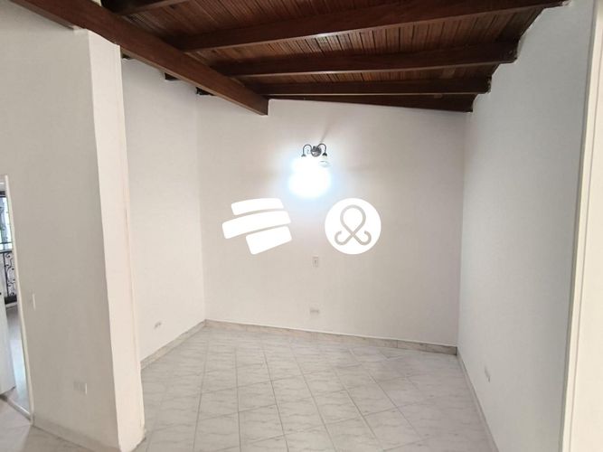 Casa de 5 alcobas en venta en Estadio, Medellín, 247 m² · foto 13 de 24