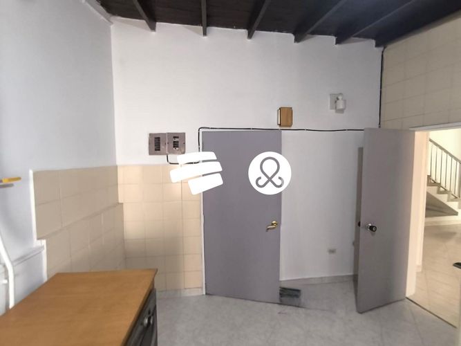 Casa de 5 alcobas en venta en Estadio, Medellín, 247 m² · foto 21 de 24