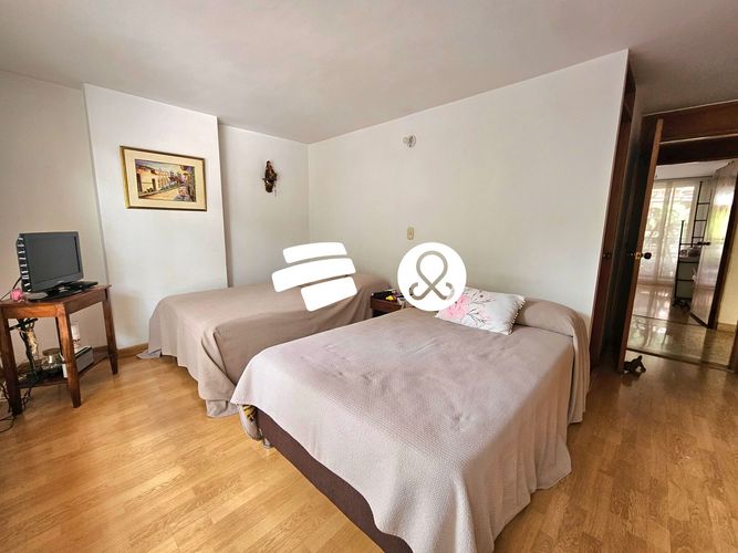 Apartamento de 4 alcobas en venta en Los Naranjos, Medellín, 200 m² · foto 12 de 17