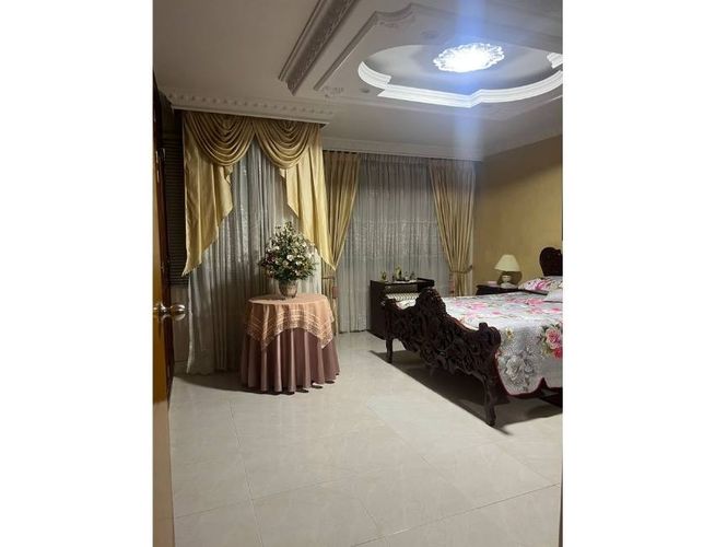 Casa de 6 alcobas en venta en San Alonso, Bucaramanga, 343 m² · foto 18 de 19