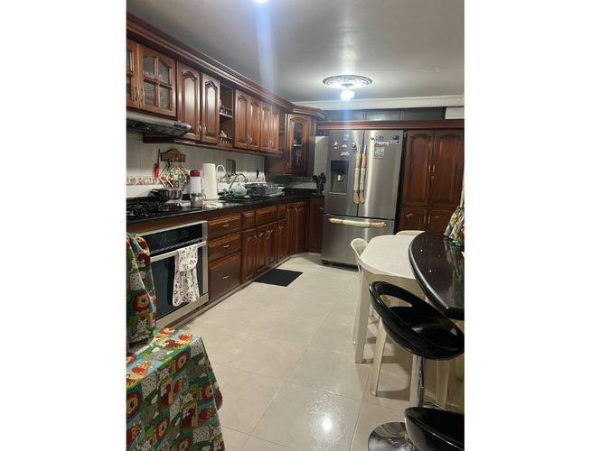 Casa de 6 alcobas en venta en San Alonso, Bucaramanga, 343 m² · foto 9 de 19