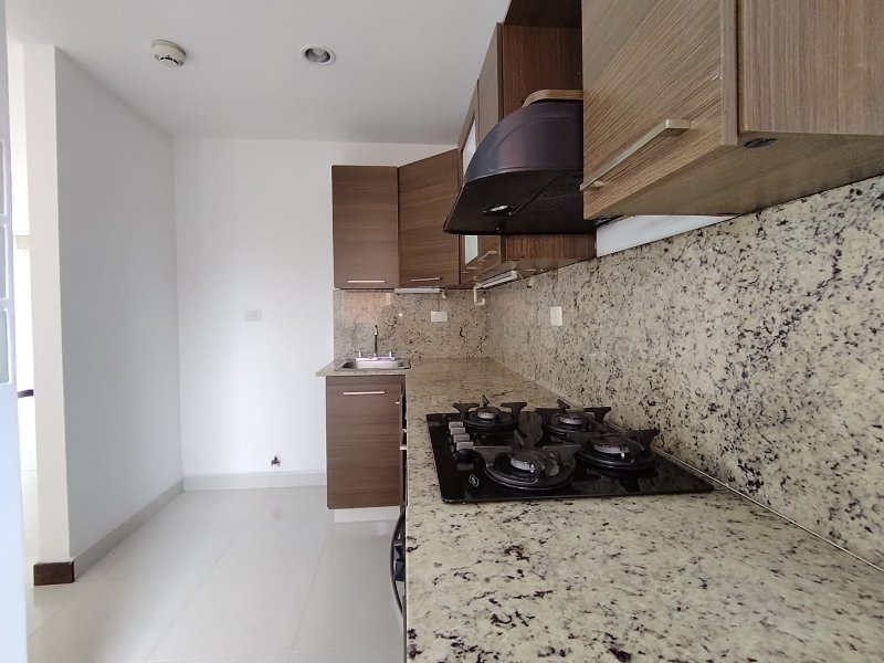 Apartamento en venta en Loma De Las Brujas, Envigado · foto 2 de 18