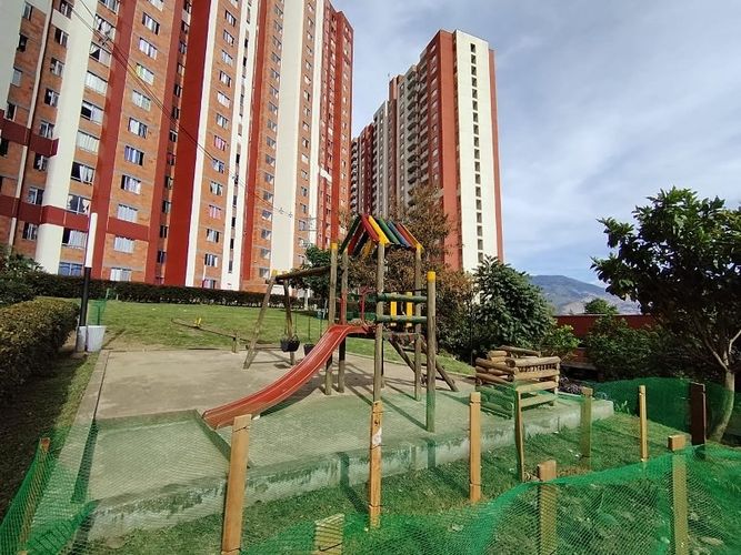Apartamento de 3 alcobas en arriendo en Asentamiento Chagualones, Bello, 65 m² · foto 23 de 24