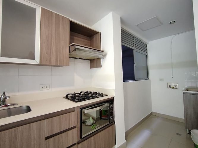 Apartamento de 3 alcobas en arriendo en Ciudad Del Río, Medellín, 100 m² · foto 2 de 24