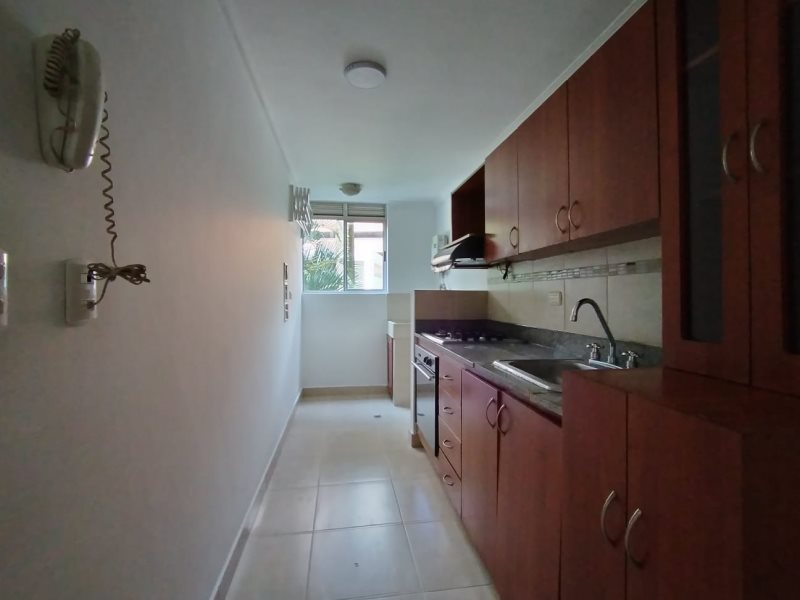 Apartamento en arriendo en Cumbres, Medellín · foto 2 de 24