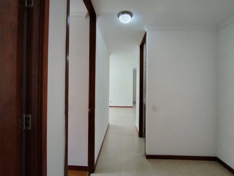 Apartamento en arriendo en Cumbres, Medellín · foto 10 de 24