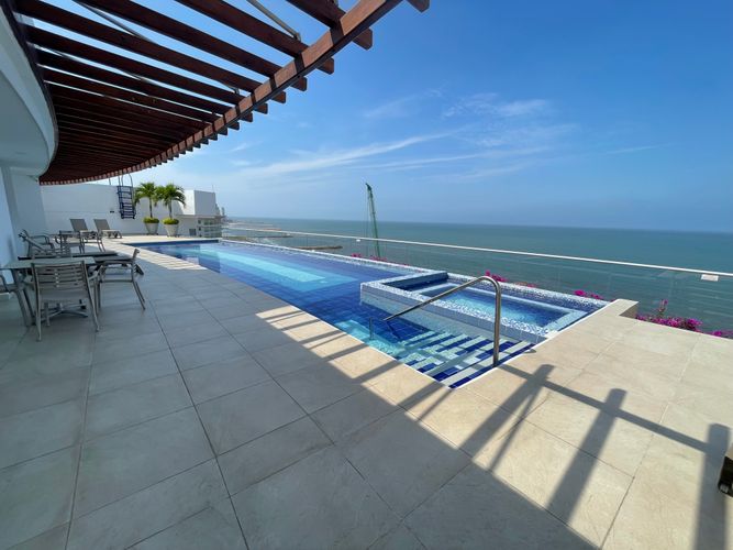 Apartamento de 2 alcobas en venta en Crespo, Cartagena, 105 m² · foto 3 de 22