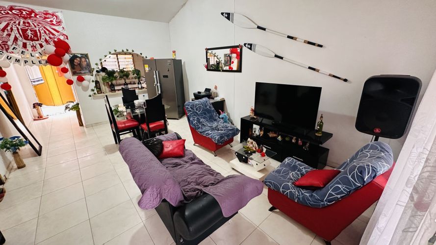 Casa de 4 alcobas en venta en Buchitolo, Candelaria, 48 m² · foto 2 de 10