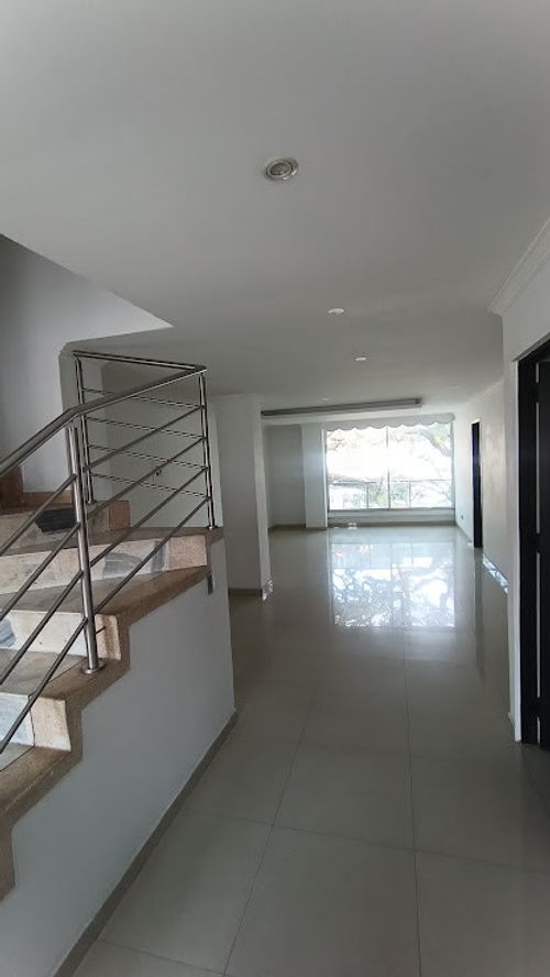 Edificio en venta en San Vicente, Cali, 410 m² · foto 23 de 24
