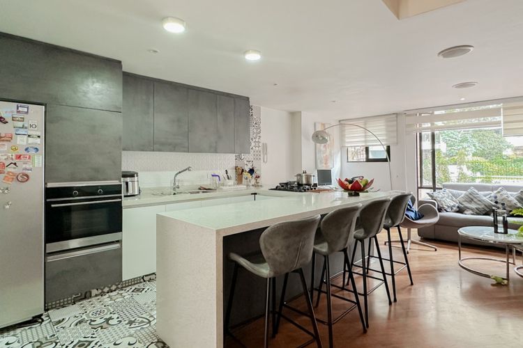Apartamento de 3 alcobas en venta en Los Rosales, Bogotá, 130 m² · foto 6 de 17