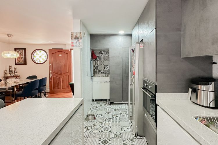Apartamento de 3 alcobas en venta en Los Rosales, Bogotá, 130 m² · foto 8 de 17
