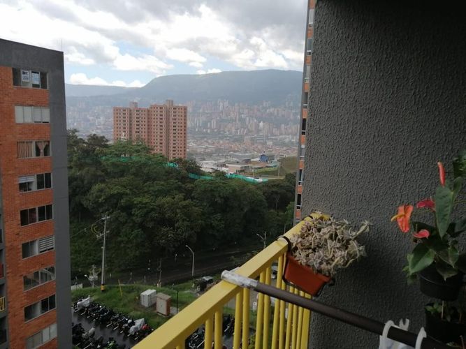 Apartamento en venta en El Guayabo, Itagüí · foto 6 de 10