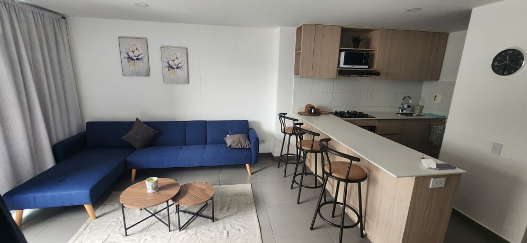 Apartamento de 3 alcobas en arriendo en Shellmar, Medellín, 96 m² · foto 2 de 17