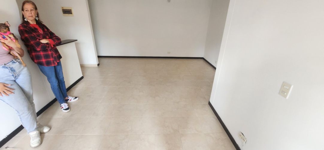 Apartamento de 3 alcobas en arriendo en Villa Carlota, Medellín, 76 m² · foto 4 de 12