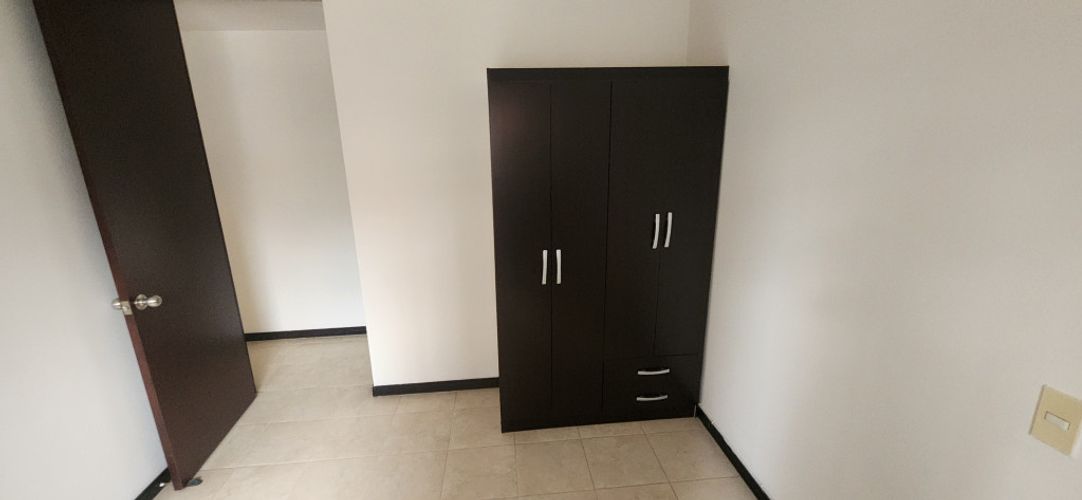 Apartamento de 3 alcobas en arriendo en Villa Carlota, Medellín, 76 m² · foto 9 de 12