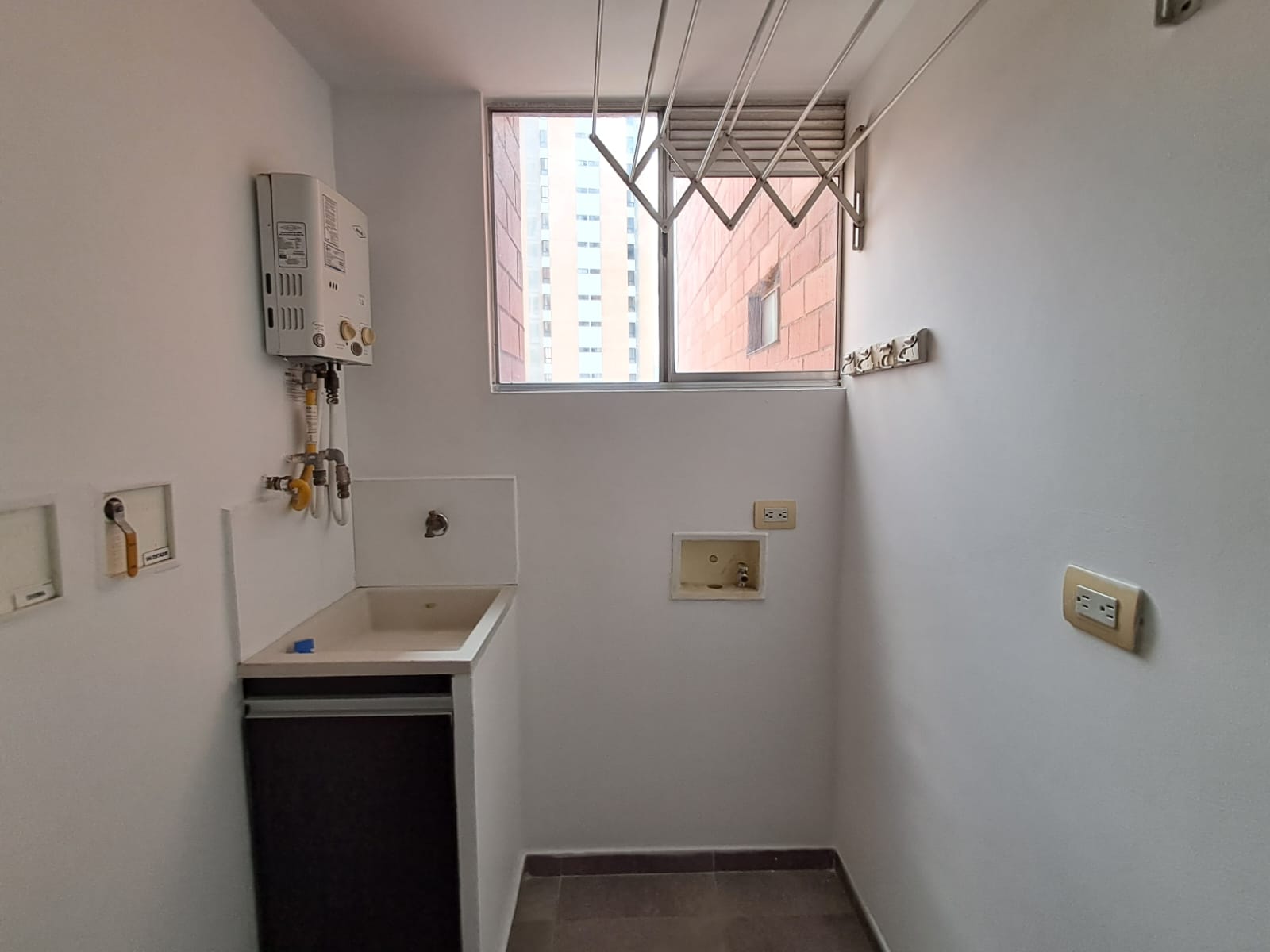 Apartamento en arriendo en Laureles, Medellín · foto 10 de 20