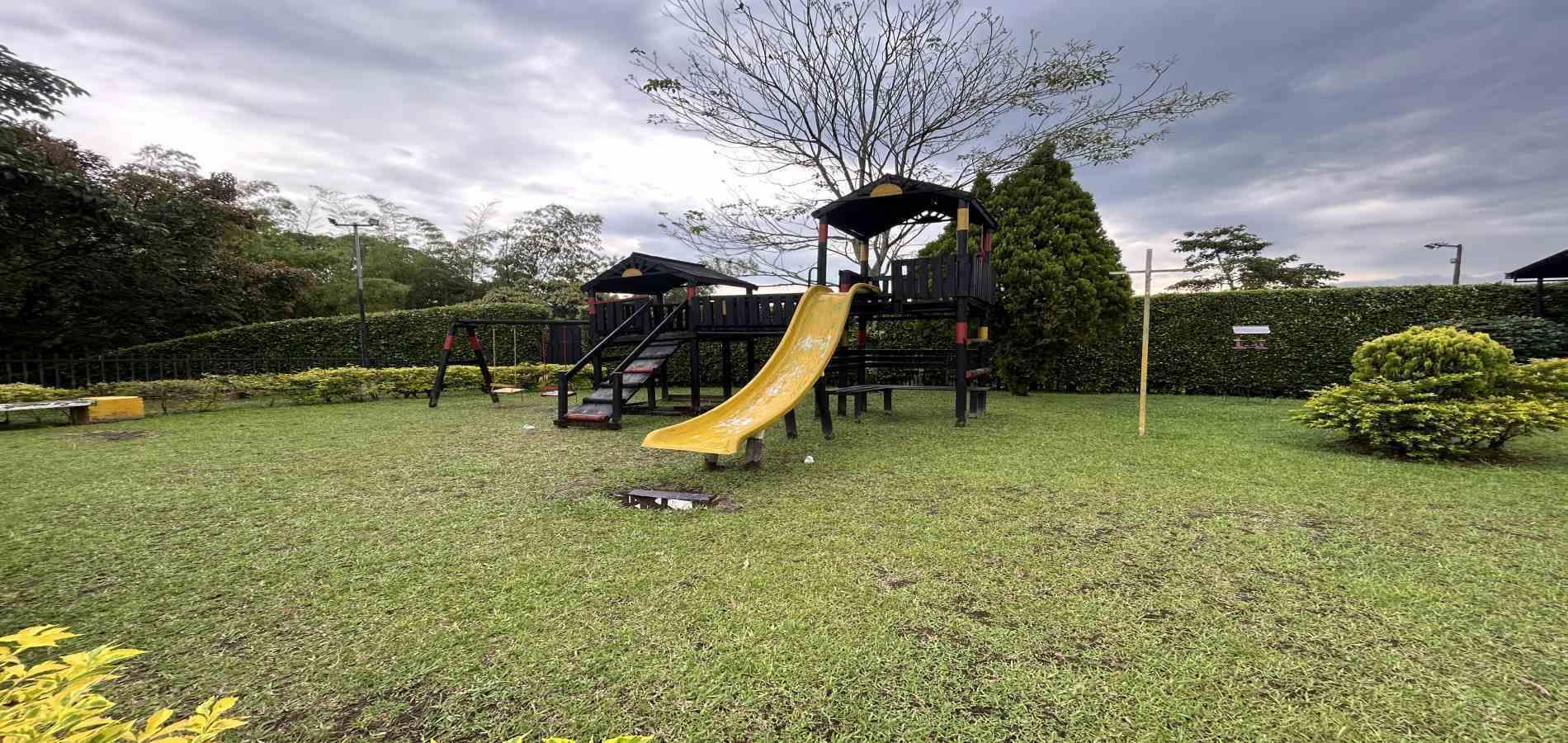 Casa en venta en La Castellana, Pereira · foto 9 de 24