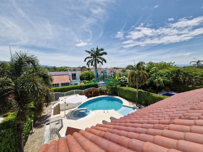 Casa de 3 alcobas en venta en Co. Campestre Villa Maria, Girardot, 180 m² · foto 3 de 24