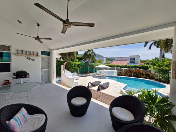 Casa de 3 alcobas en venta en Co. Campestre Villa Maria, Girardot, 180 m² · foto 5 de 24