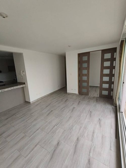 Apartamento de 3 alcobas en venta en Ricaurte, 68 m² · foto 11 de 24