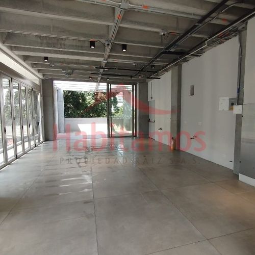 Local en arriendo en El Poblado, Medellín, 122 m² · foto 3 de 8