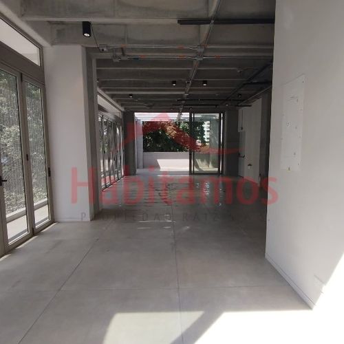 Local en arriendo en El Poblado, Medellín, 122 m² · foto 4 de 8