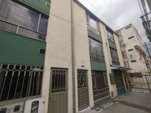 Casa en venta en Villas De Granada, Bogotá · foto 2 de 24