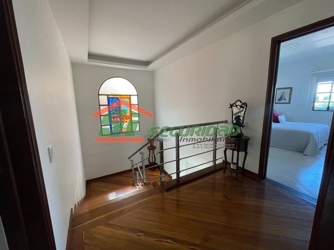 Casa de 4 alcobas en venta en Lagos Del Cacique, Bucaramanga, 465 m² · foto 12 de 24