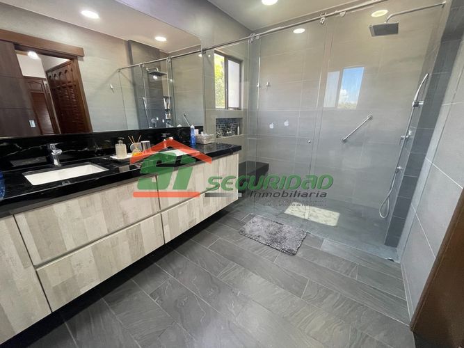 Casa de 4 alcobas en venta en Lagos Del Cacique, Bucaramanga, 465 m² · foto 15 de 24