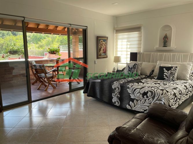 Casa de 4 alcobas en venta en Lagos Del Cacique, Bucaramanga, 465 m² · foto 13 de 24