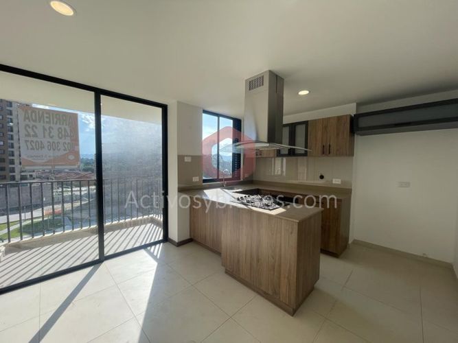 Apartamento de 2 alcobas en venta en Rionegro, 73 m² · foto 3 de 16