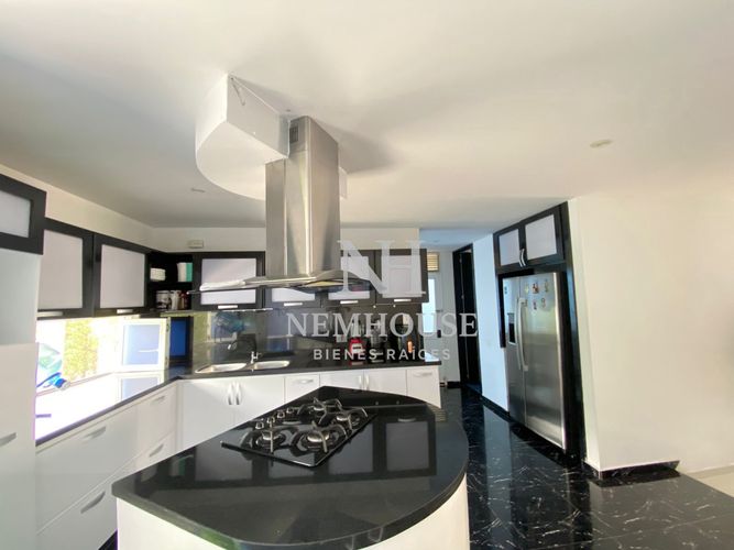 Casa de 4 alcobas en venta en Montecarlo, Girardot, 320 m² · foto 7 de 20