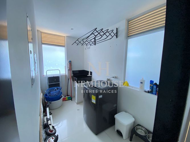 Casa de 4 alcobas en venta en Montecarlo, Girardot, 320 m² · foto 15 de 20
